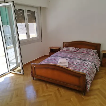 Bed & Breakfast 2